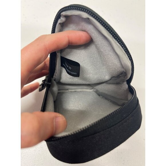 LowePro Tahoe 30 Camera Belt Pouch Bag 5.5 x 1.5 x 3.5in Red Compact EXCELLENT - Picture 4 of 8